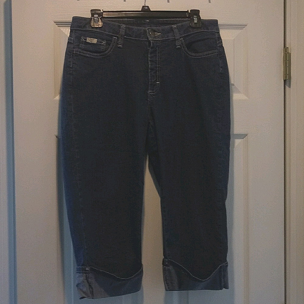 LEE RIDERS CAPRI BLUE JEANS